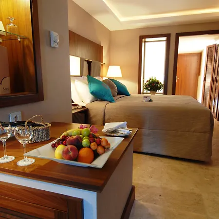 Marti Deluxe Resort 5*