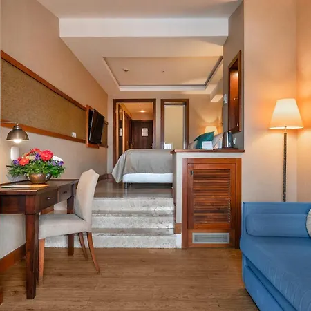 Marti Deluxe Resort 5*